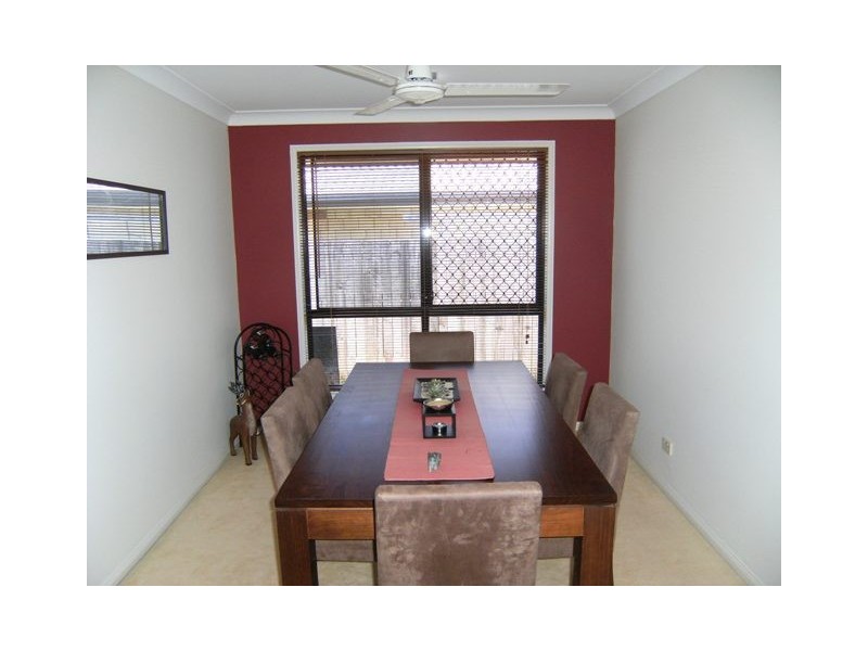 16 Water Side Pl, Little Mountain QLD 4551