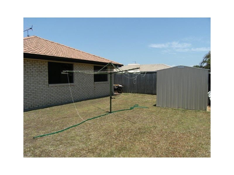 16 Water Side Pl, Little Mountain QLD 4551