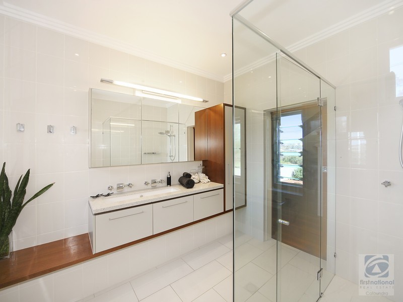 4 McIlwraith St, Moffat Beach QLD 4551