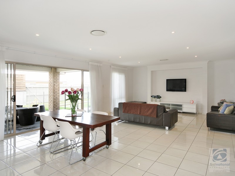 6 Torrens St, Caloundra West QLD 4551