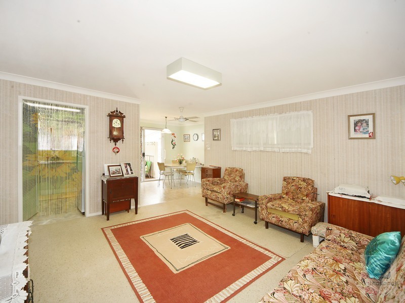 16 Wavell Ave, Golden Beach QLD 4551