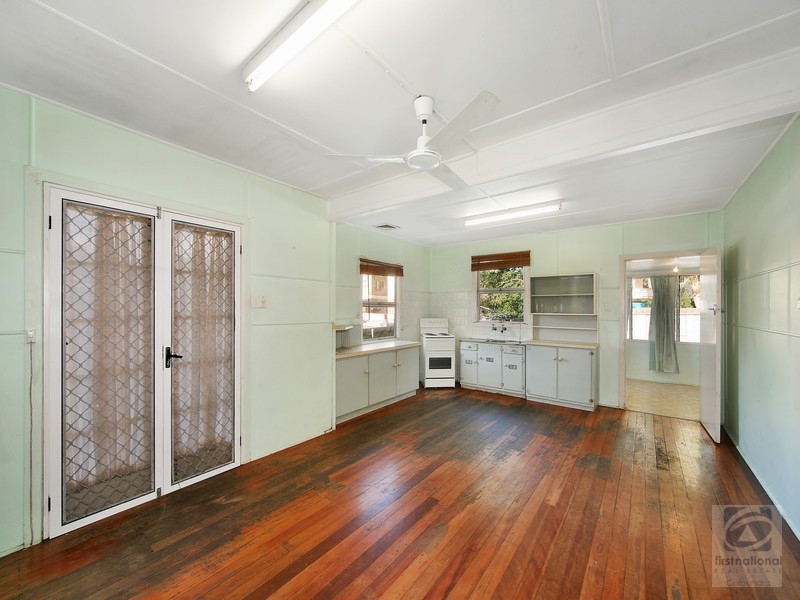 33 Taylor Ave, Golden Beach QLD 4551