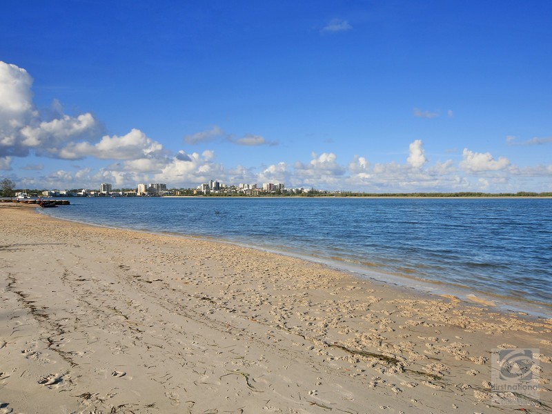 33 Taylor Ave, Golden Beach QLD 4551