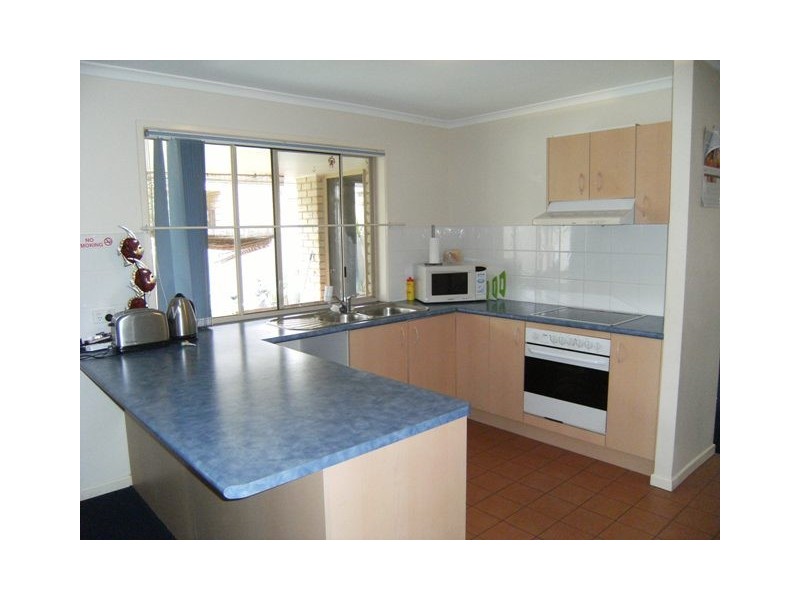 28 Caulfield Cl, Little Mountain QLD 4551