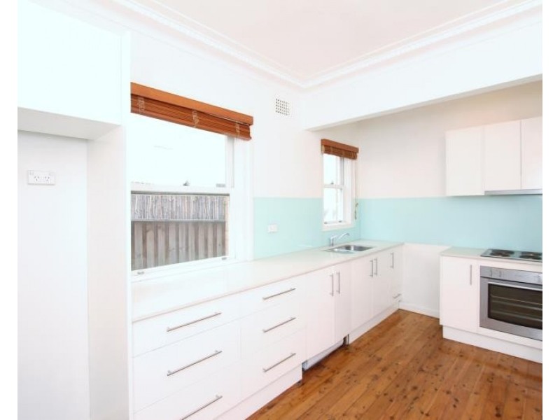 2/10 Lancaster Road, Dover Heights NSW 2030