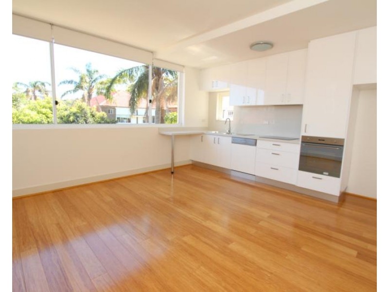 2/87 Oakley Road, Bondi Beach NSW 2026