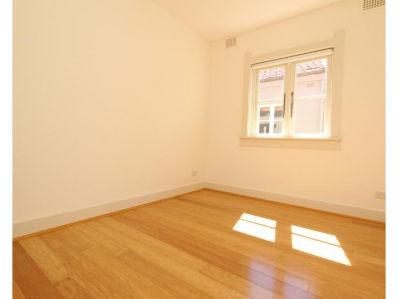 2/87 Oakley Road, Bondi Beach NSW 2026