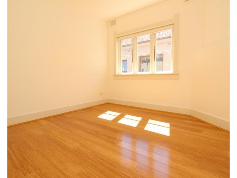 2/87 Oakley Road, Bondi Beach NSW 2026