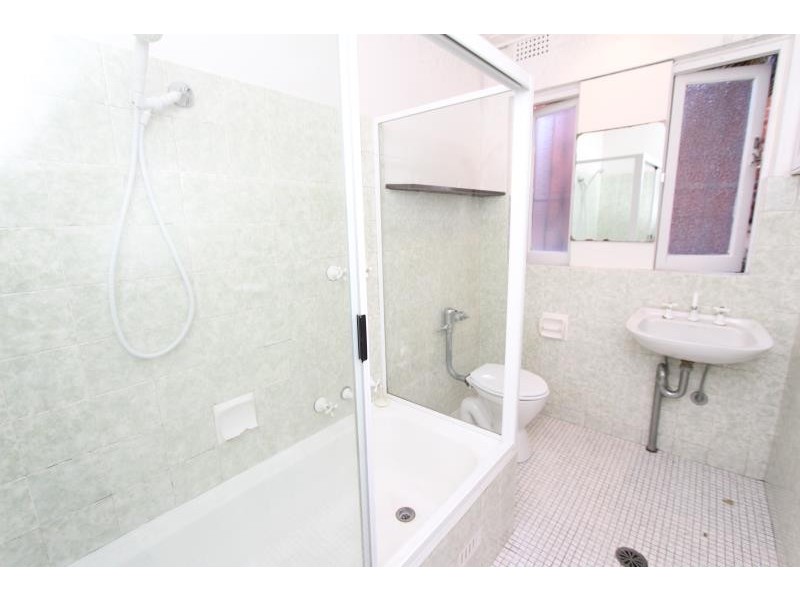 1/130 Old South Head Road, Bondi NSW 2026