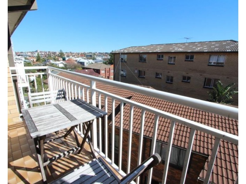 8/27 Wallis Parade, North Bondi NSW 2026