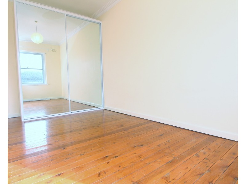 35 Ramsgate Ave, Bondi Beach NSW 2026