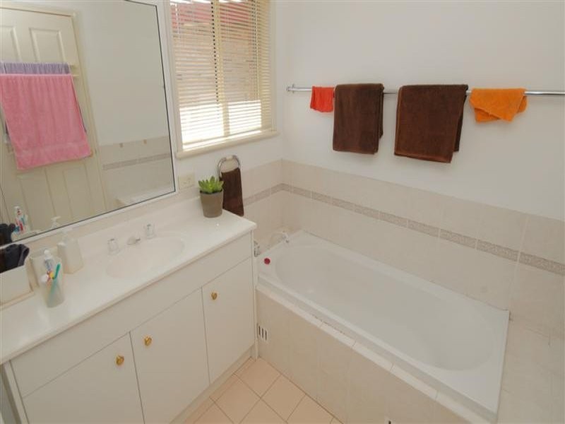 2/292 Malton Rd, North Epping NSW 2121