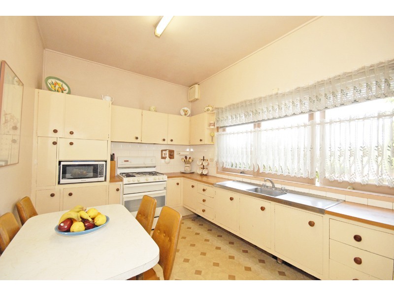 2 Woodvale Ave, North Epping NSW 2121