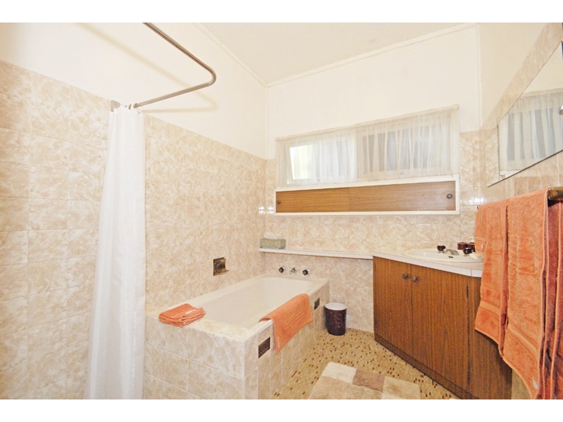 2 Woodvale Ave, North Epping NSW 2121