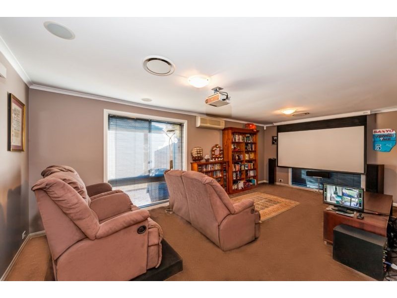 6 Wisteria Crescent, Cherrybrook NSW 2126