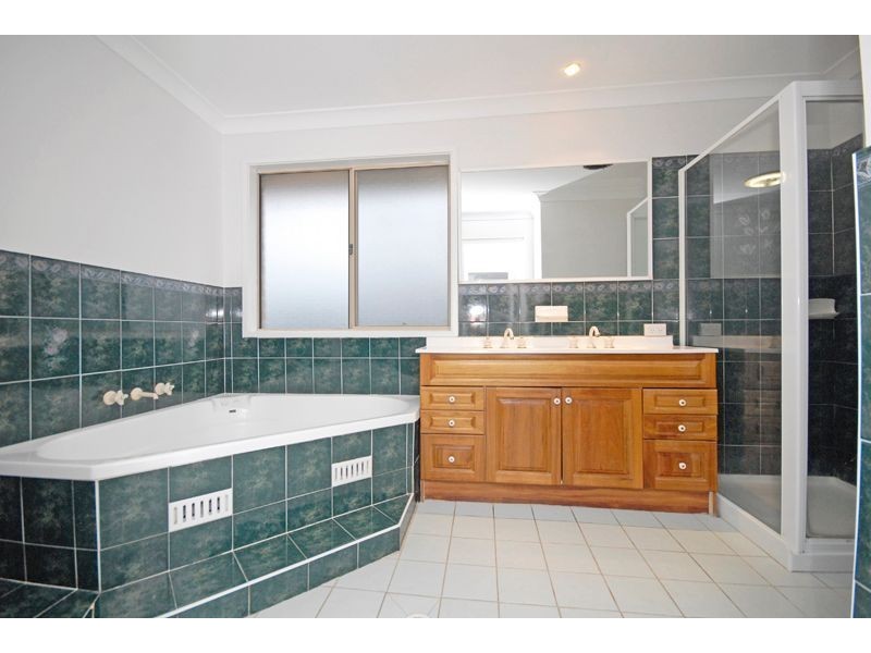 6 Cornwall Place, Bella Vista NSW 2153