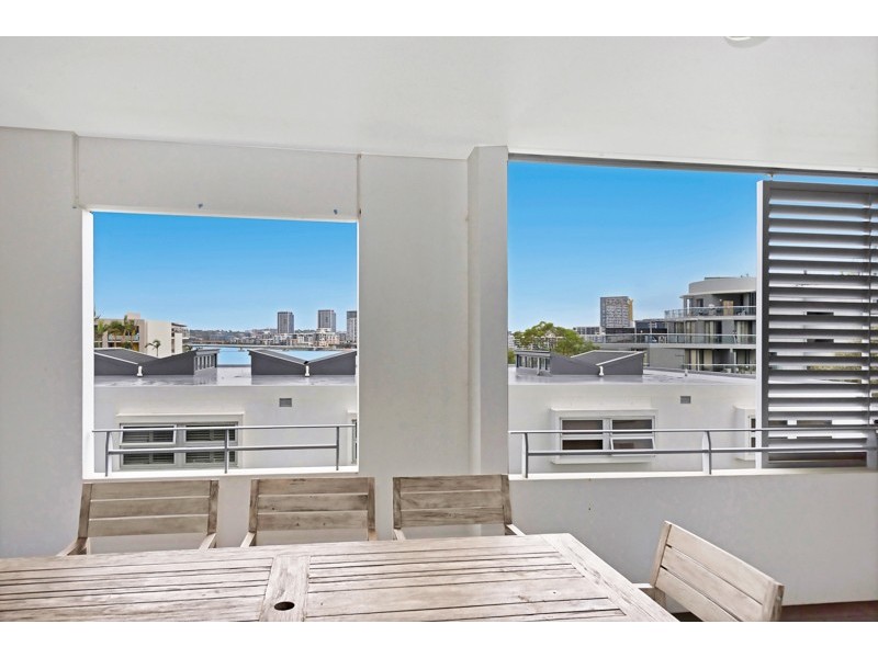 428/25 Bennelong Parkway, Wentworth Point NSW 2127