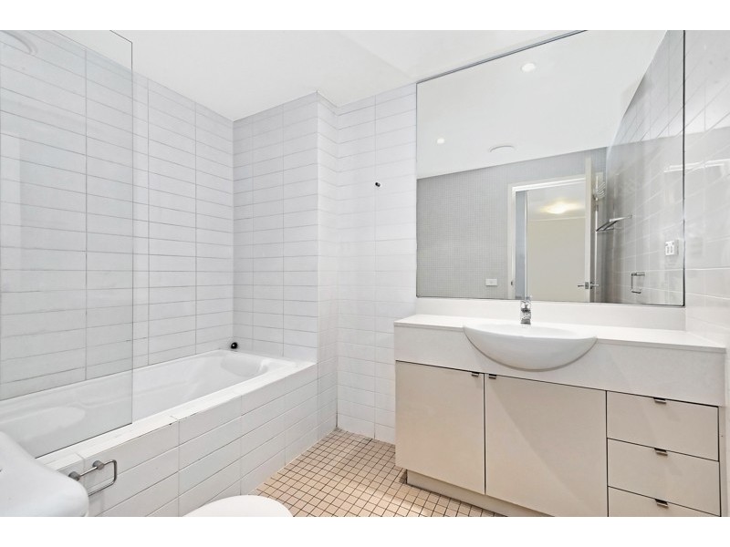 428/25 Bennelong Parkway, Wentworth Point NSW 2127