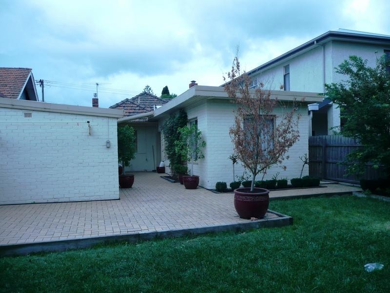 35 St Elmo Road, Ivanhoe VIC 3079