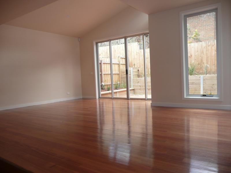 3/45 Sherbourne Road, Montmorency VIC 3094