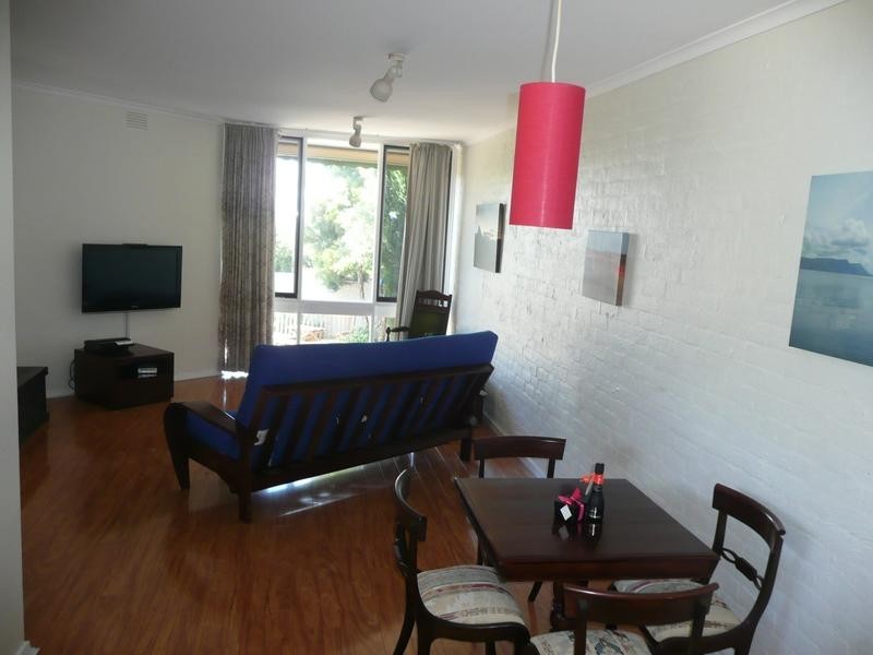 2/16 Linden Avenue, Heidelberg Heights VIC 3081