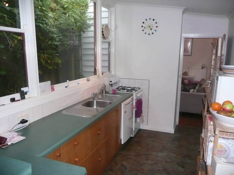 33 Chelmsford Street, Kensington VIC 3031