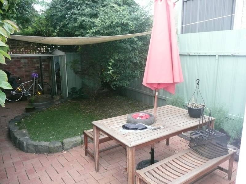 33 Chelmsford Street, Kensington VIC 3031