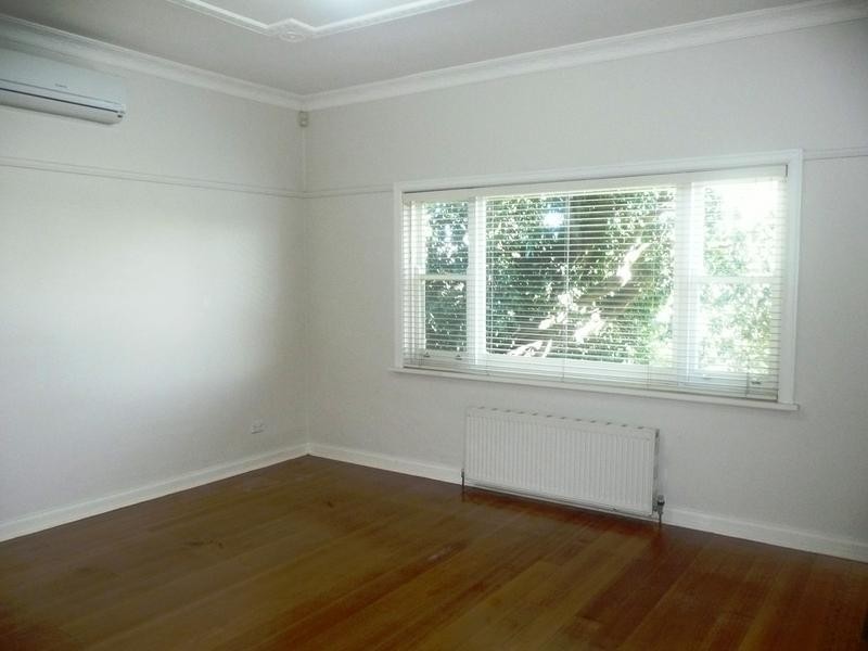 10 St Hubert Road, Ivanhoe VIC 3079