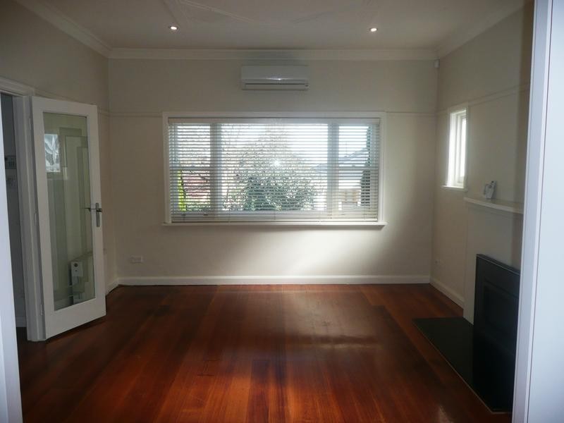 10 St Hubert Road, Ivanhoe VIC 3079