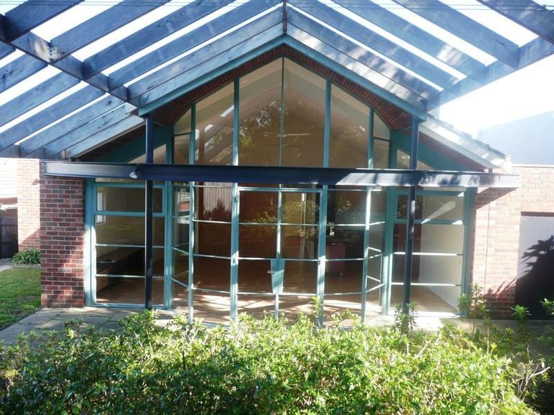 10 St Hubert Road, Ivanhoe VIC 3079