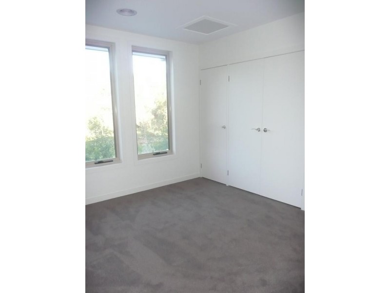 10/97 Rattray Road, Montmorency VIC 3094