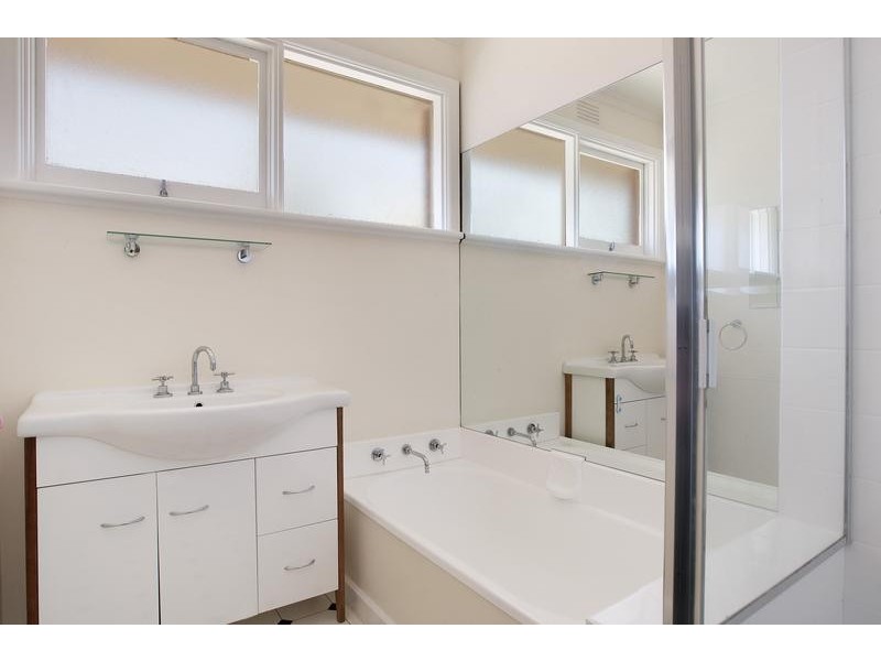 1/78 Somers Avenue, Macleod VIC 3085