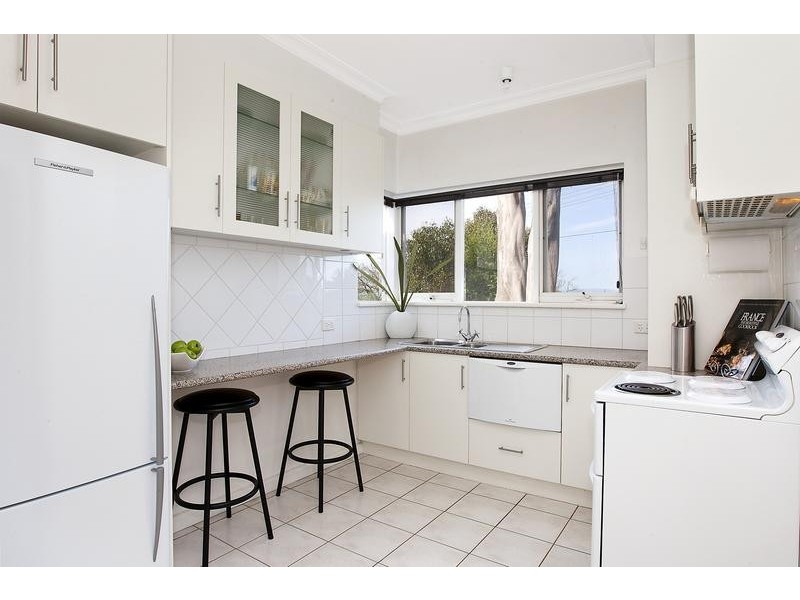 29 Mountain View Parade, Rosanna VIC 3084