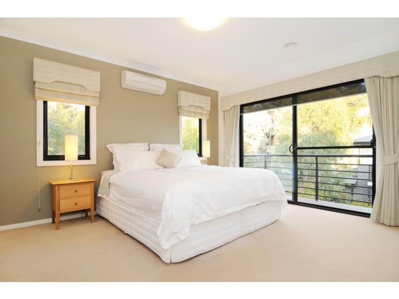 15 Cascade Walk, Macleod VIC 3085