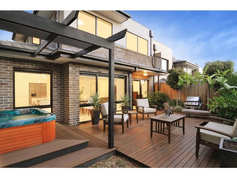15 Cascade Walk, Macleod VIC 3085