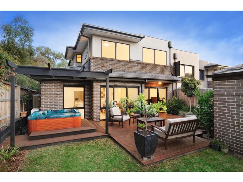 15 Cascade Walk, Macleod VIC 3085