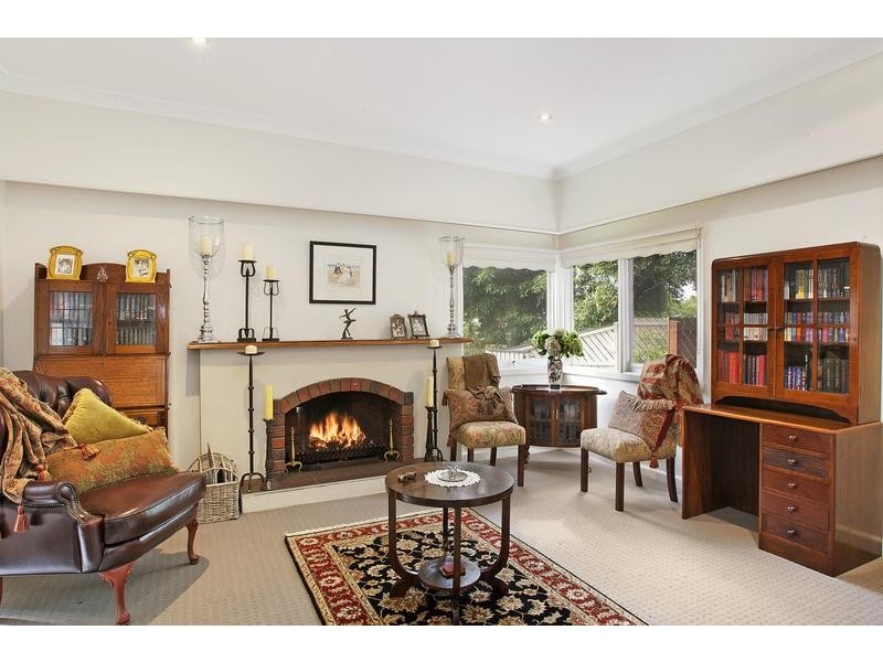 5 Melcombe Road, Ivanhoe VIC 3079
