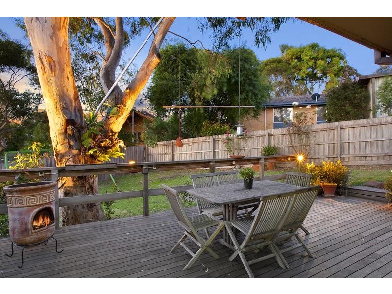 2 Debra Court, Macleod VIC 3085