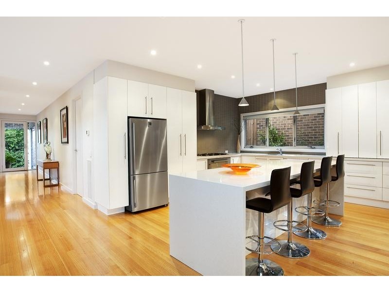 3 Red Berry Lane Enter at 87 Banyule Road, Rosanna VIC 3084