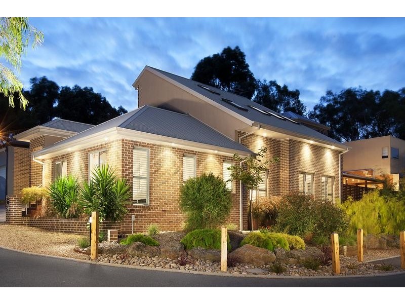 3 Red Berry Lane Enter at 87 Banyule Road, Rosanna VIC 3084