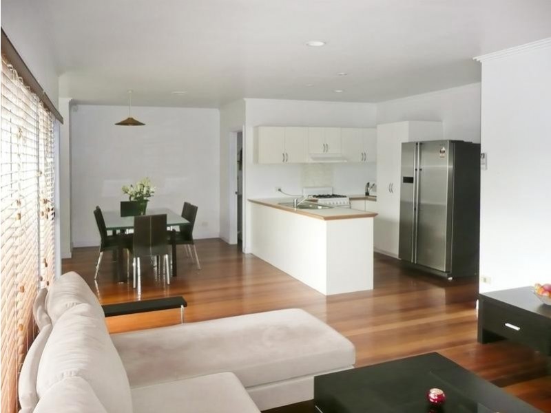 18 Pacific Drive, Heidelberg West VIC 3081