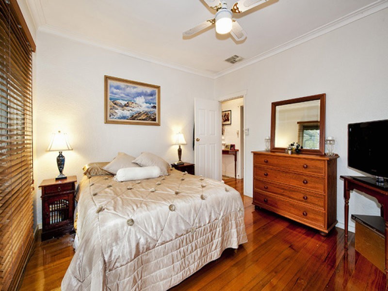 1/68 Ferguson Street, Macleod VIC 3085