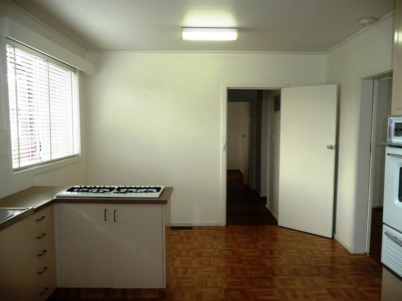 2/1 Mervyn Crescent, Ivanhoe VIC 3079