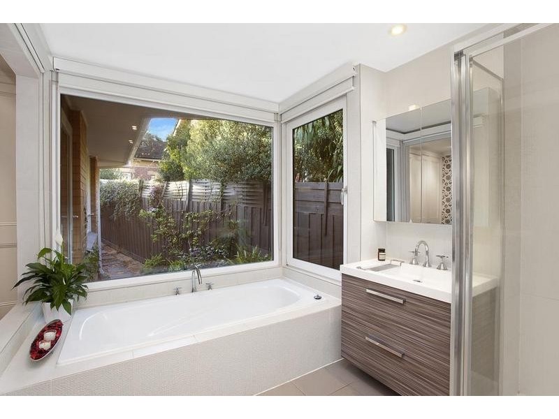 77 Locksley Road, Ivanhoe VIC 3079