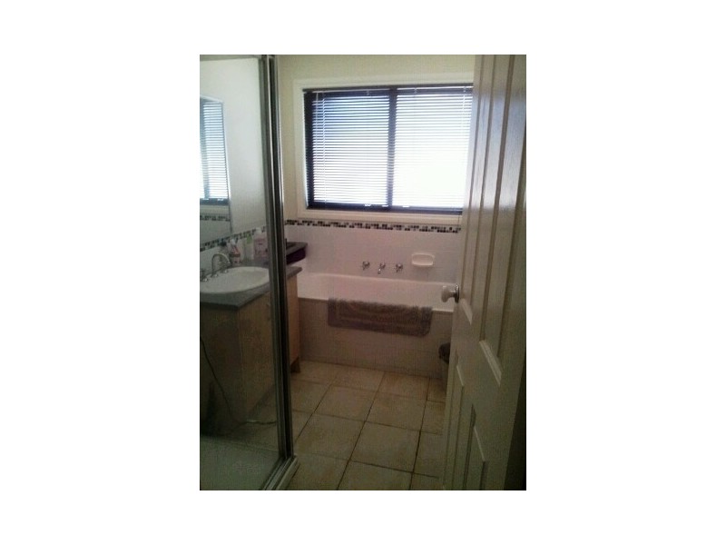 2 Saffron Avenue, South Morang VIC 3752