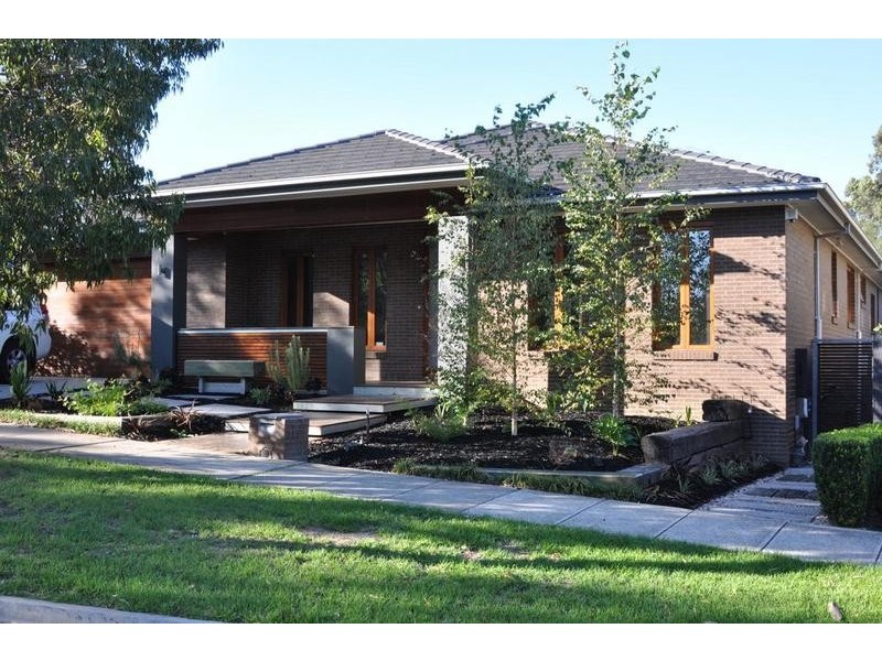 111 Main Drive, Macleod VIC 3085