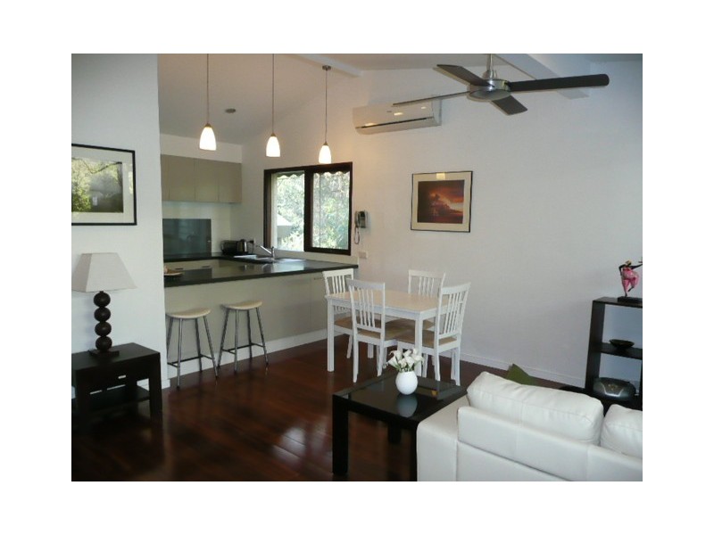 15 Scarborough Drive, Heidelberg VIC 3084