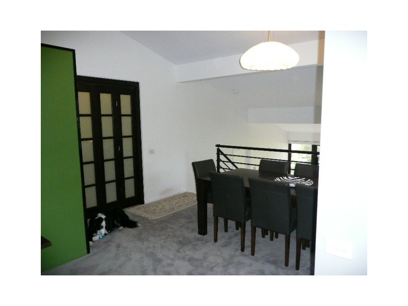 15 Scarborough Drive, Heidelberg VIC 3084