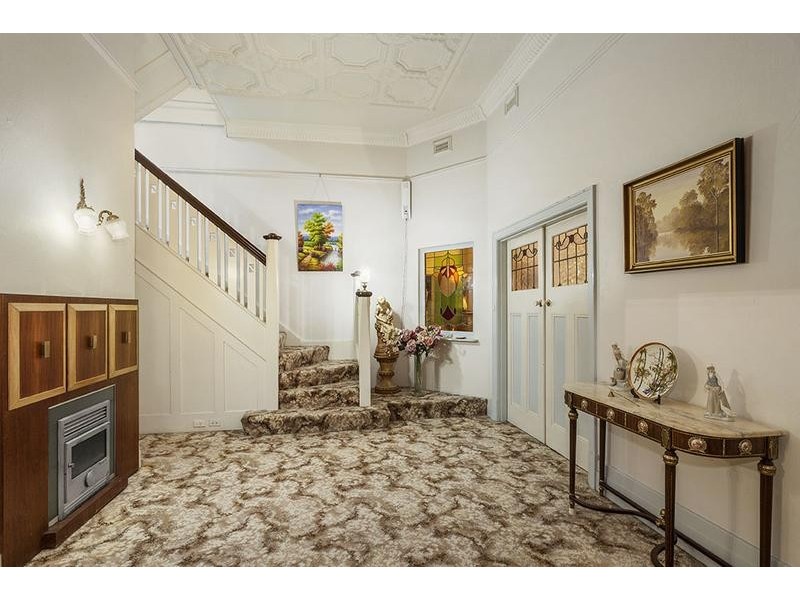24 Lower Heidelberg Road, Ivanhoe VIC 3079