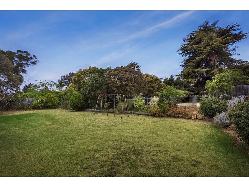 24 Lower Heidelberg Road, Ivanhoe VIC 3079
